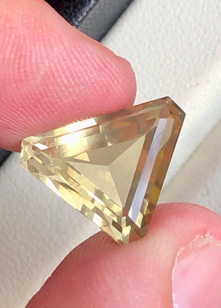 8 Carats Citrine Quartz Gemstone - 17X13X8 mm (1 of 4)