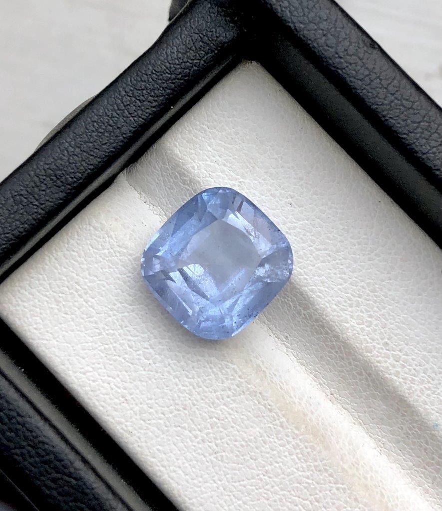 7.75 Carats Natural Ghoshanite Gemstone - 12X11X8 mm: 7.75 Carats Natural Ghoshanite Gemstone - 12X11X8 mm SHIPPING: 23$