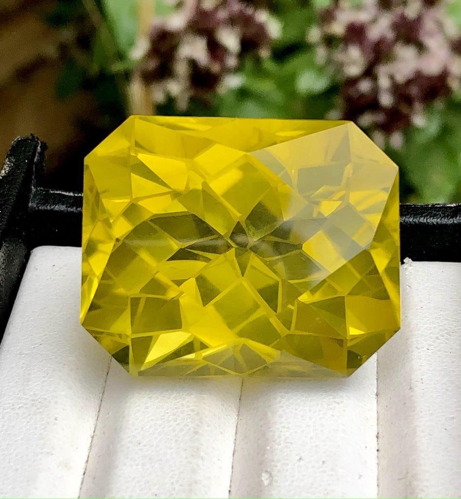 166.30 Carats BIG SIZE Citrine Quartz Flower CuT Flawless Gemstone - 35X29X25 mm (1 of 5)