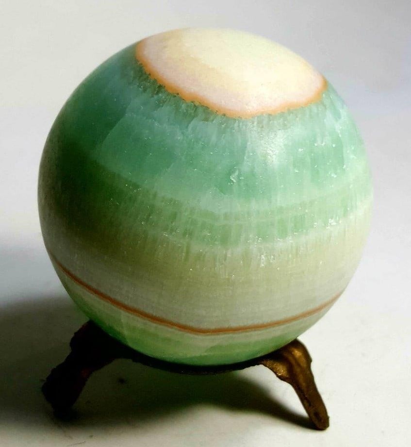 AAA Quality Pistachio Sphere - 504 Grams: AAA Quality Pistachio Sphere - 504 Grams - Diameter 70 mmShipping Rate: $50.00 .shipping rates are determined by Parcel weight and destination.Combined shipping: We offer combine shipping on multiple