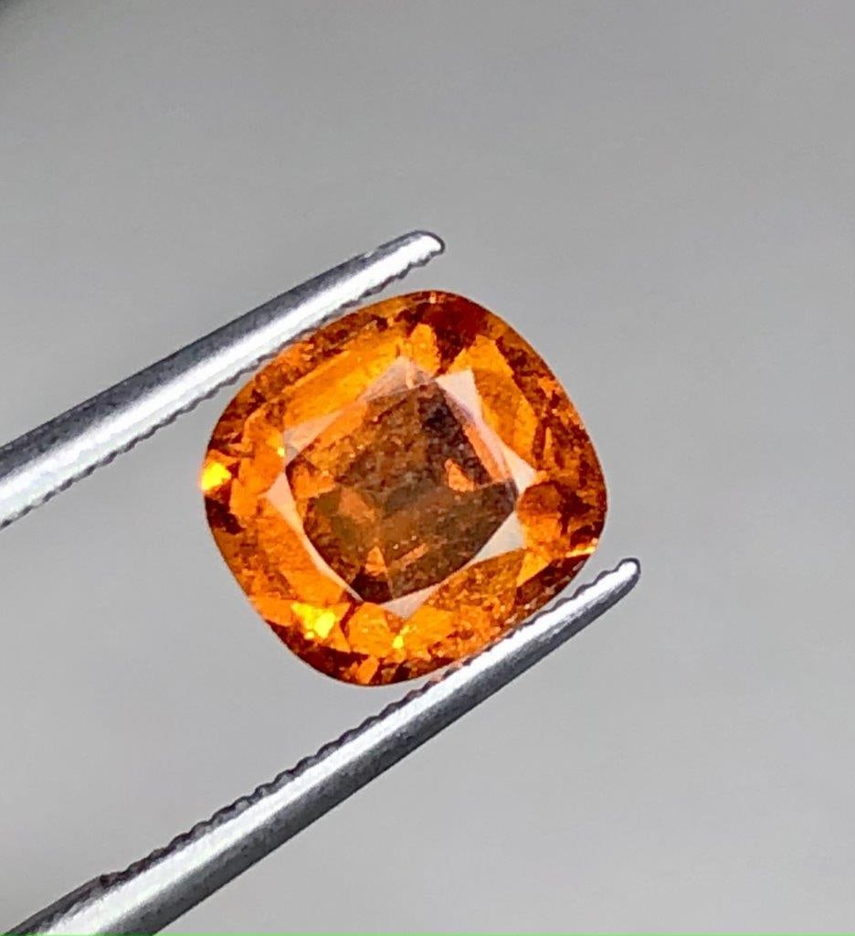 2.40 Carats Natural Hessonite Garnet Gemstone - 8X7.5X5 mm: 2.40 Carats Natural Hessonite Garnet Gemstone - 8X7.5X5 mm Shipping: