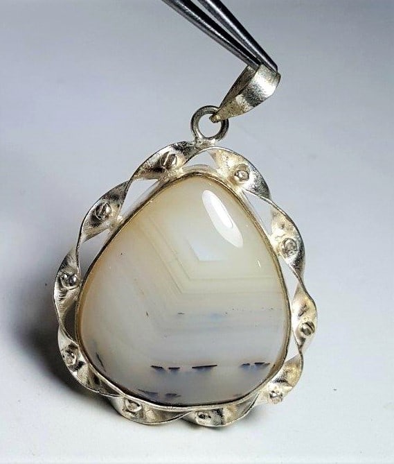 Moss Agate Pendant in Teardrop Shape (1 of 4)