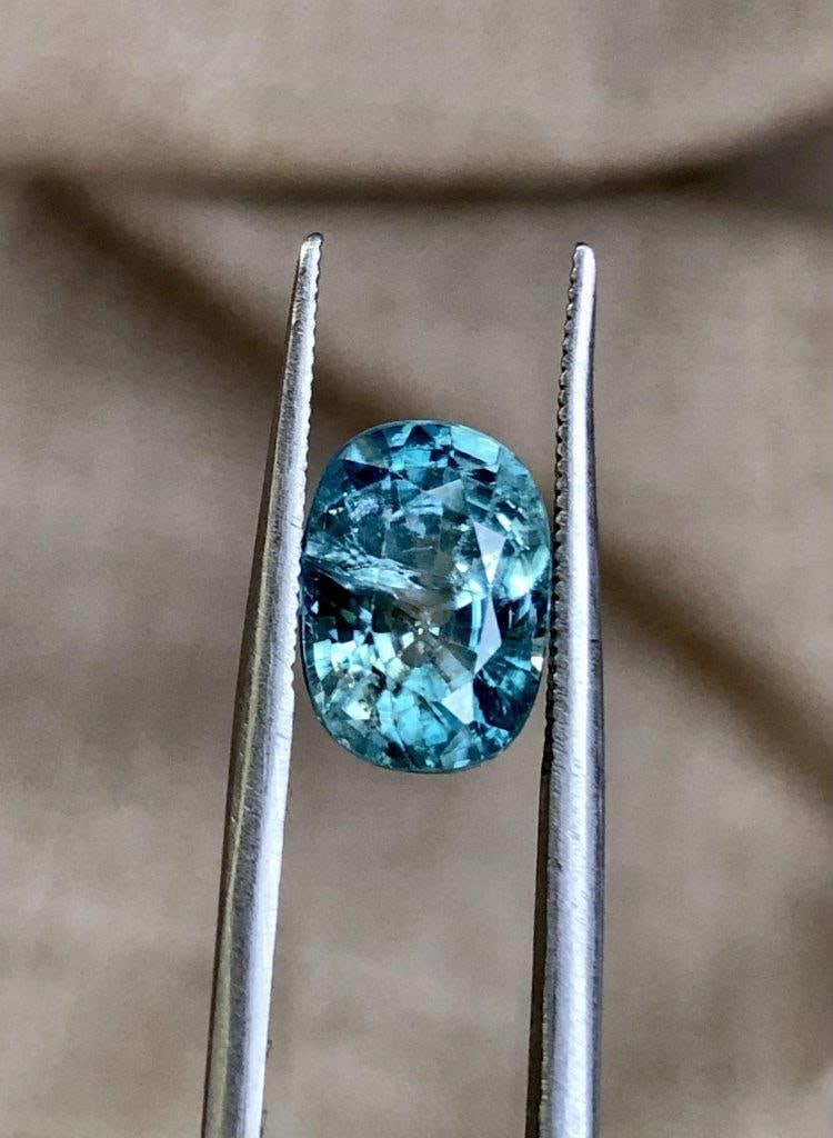 4.65 Carats Natural Blue Zircon Gemstone - 10X7X6 mm (1 of 4)