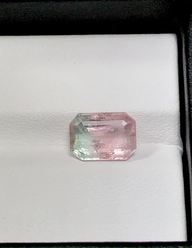 Bi Color Natural Tourmaline - 2.70 Carats - 10X7X6 mm: Bi Color Natural Tourmaline - 2.70 Carats - 10X7X6 mm SHIPPING: 23$