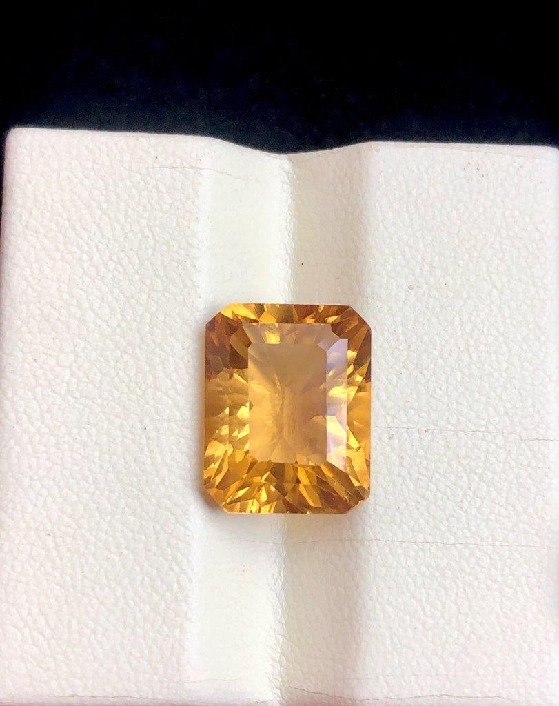 TPZ225 9.55 carats AAA Quality Laser cut Citrine Quartz 15?12?8 mm: TPZ225 9.55 carats AAA Quality Laser cut Citrine Quartz 15?12?8 mm SHIPPING: 23$