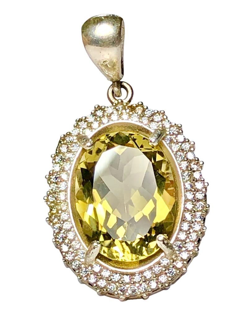 Citrine Quartz Pendant Necklace in Silver: Citrine Quartz Pendant Necklace in SilverStone Weight: 18 CaratsPendant Weight: 5.80 GramsMetal: Silver Choose design of your own and we will make it for youWe accept custom order in Sterling Silver, 