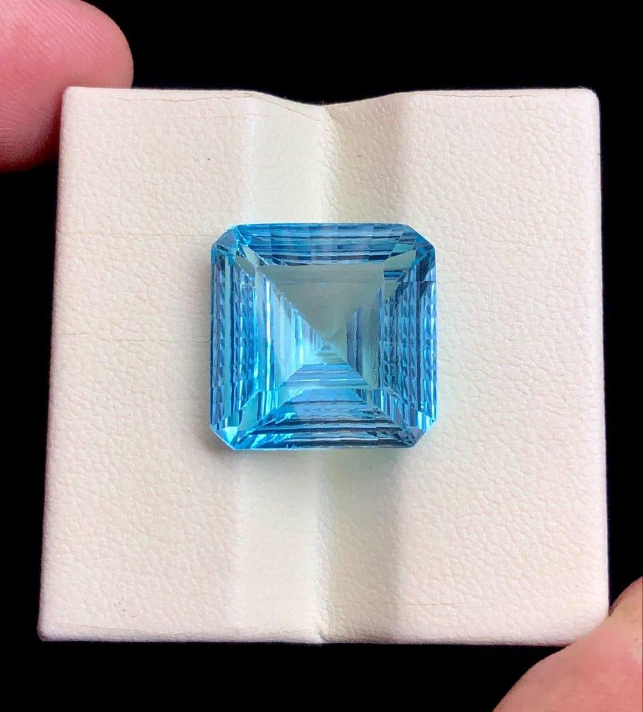 20.85 carats AAA Quality Laser cut Swiss Blue Topaz 16?16?9 mm: 20.85 carats AAA Quality Laser cut Swiss Blue Topaz 16?16?9 mm Choose design of your own and we will make it for youWe accept custom order in Sterling Silver, Gold and Platinum in WholeSale PriceColor