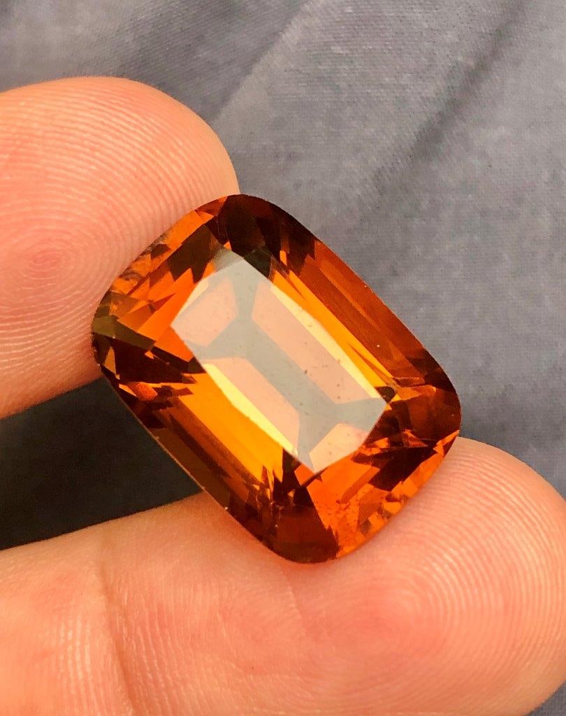 18.25Ct Honey Citrine Gemstone, Golden Quartz, Custom Jewelry 19X14X11 mm: 18.25Ct Honey Citrine Gemstone, Golden Quartz, Custom Jewelry 19X14X11 mm SHIPPING: 23$