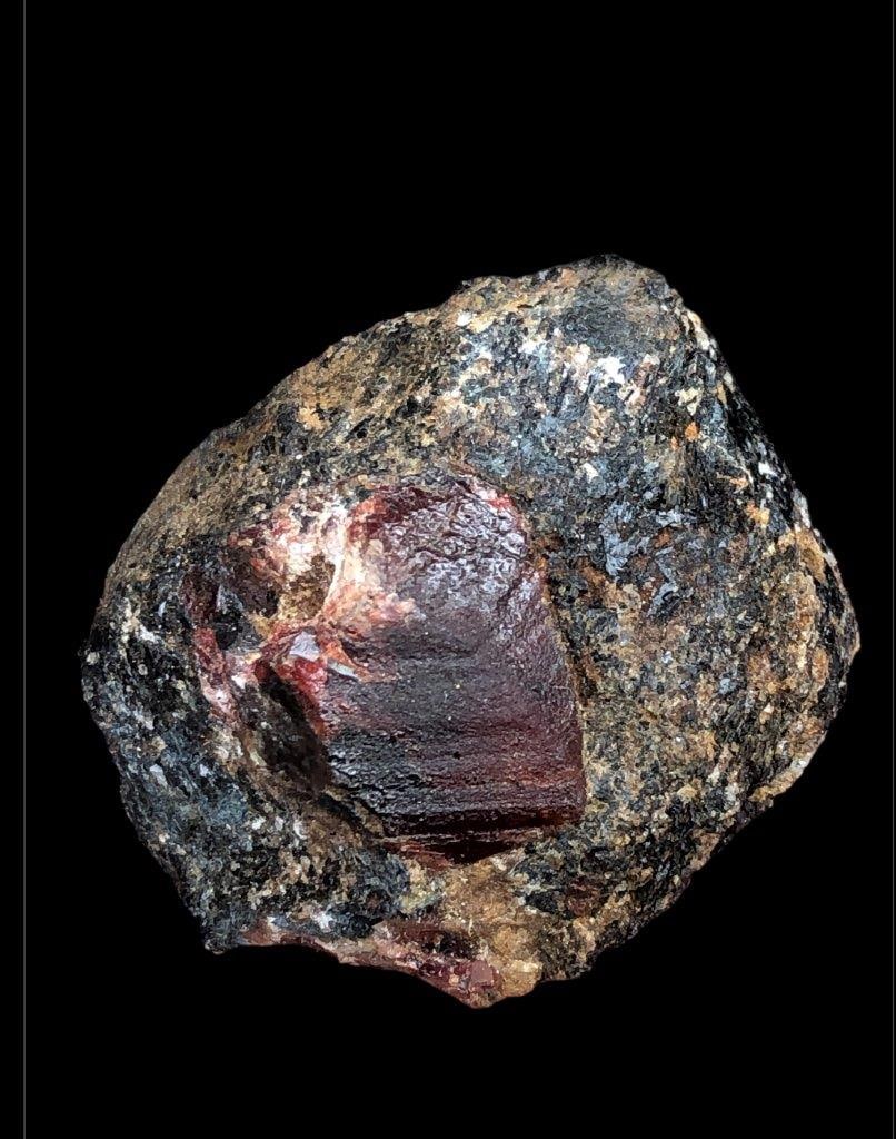 72 Grams Zircon Crystal On Matrix - 42X32X38 mm: 72 Grams Zircon Crystal On Matrix - 42X32X38 mm Shipping Rate: 23$ WorldWideshipping rates are determined by Parcel weight and destination.Combined shipping: We offer combine shipping on multiple item