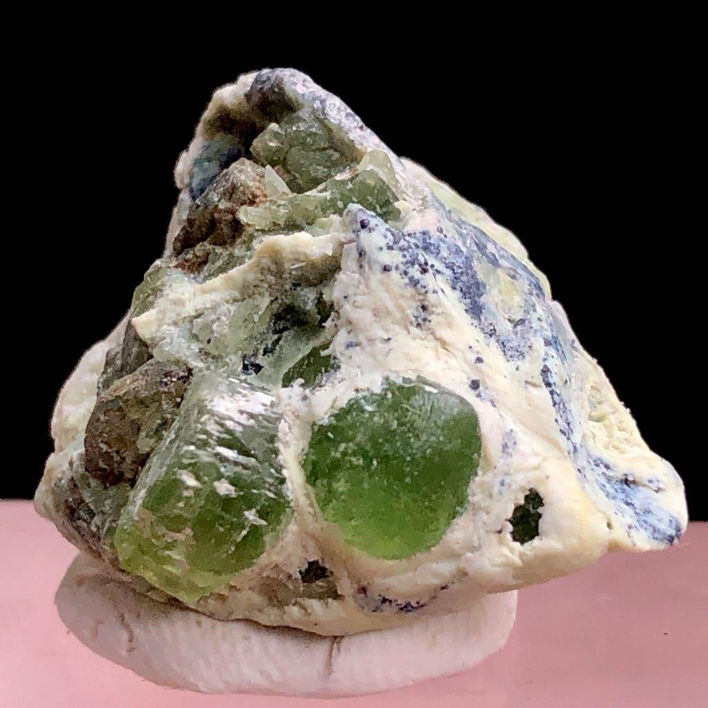 5 Grams Natural Peridot Crystals On matrix - 27X19X11 mm: 5 Grams Natural Peridot Crystals On matrix - 27X19X11 mm Shipping Rate: 23$ WorldWideshipping rates are determined by Parcel weight and destination.Combined shipping: We offer combine shipping on mult