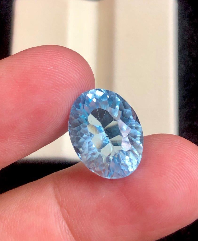 TPZ205 10.85 carats AAA Quality Laser cut Swiss Blue Topaz 15?12?8 mm: TPZ205 10.85 carats AAA Quality Laser cut Swiss Blue Topaz 15?12?8 mmShipping: