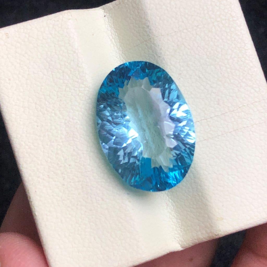 21.30 cts Swiss Blue Topaz Oval Loose Gemstone ? AAA Quality - 20X14.5X9 mm: 21.30 cts Swiss Blue Topaz Oval Loose Gemstone ? AAA Quality - 20X14.5X9 mmShipping Rate: 23$ WorldWideshipping rates are determined by Parcel weight and destination.Combined shipping: We offer combin