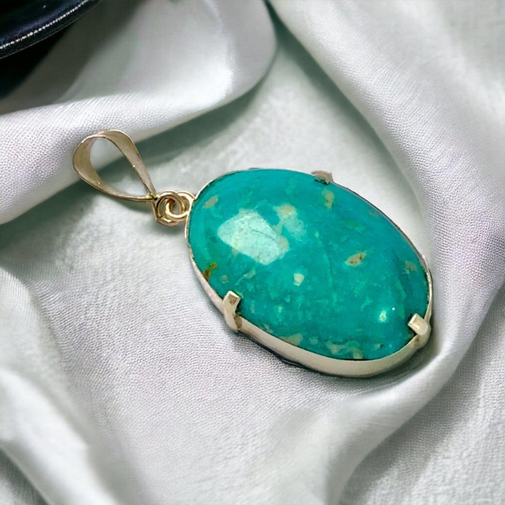 Natural Sterling Silver Turquoise Pendant: Natural Sterling Silver Turquoise Pendant Shipping: