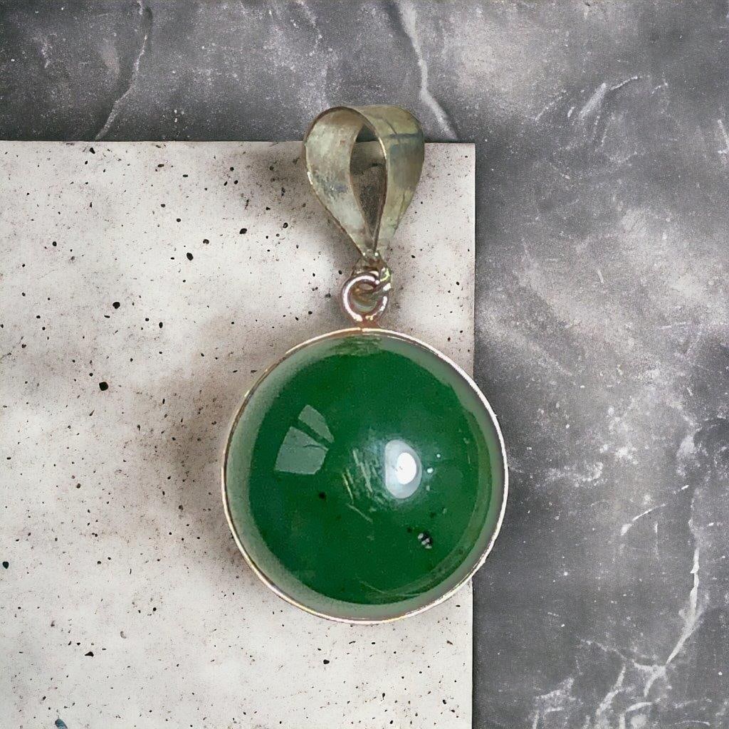 Round Nephrite Jade pendant - 3
