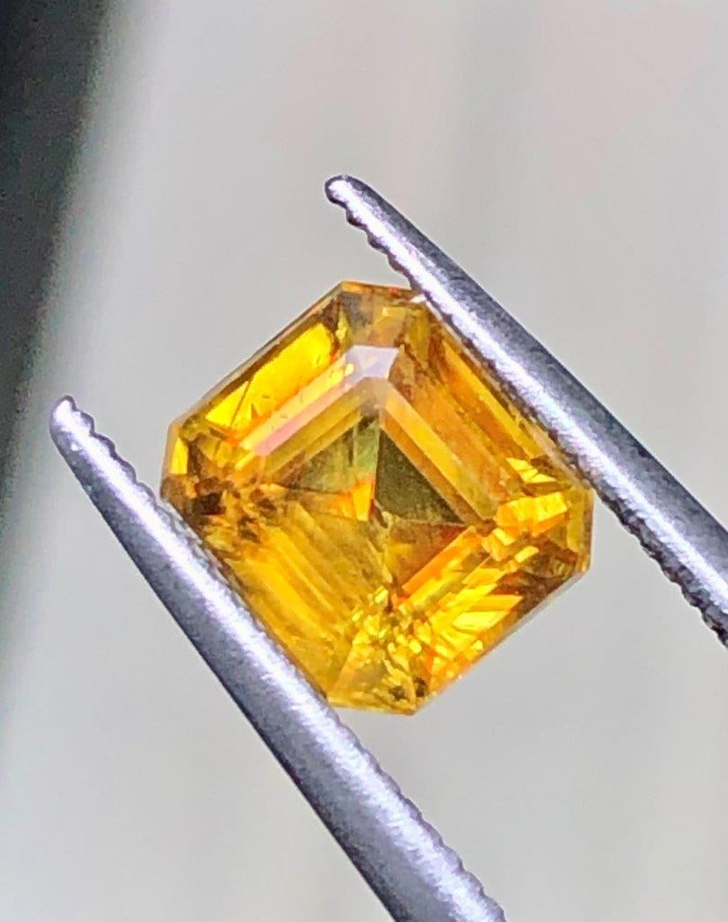 1.25 Carats Natural Sphene Gemstone - 6X5X4 mm: 1.25 Carats Natural Sphene Gemstone - 6X5X4 mm Shipping: