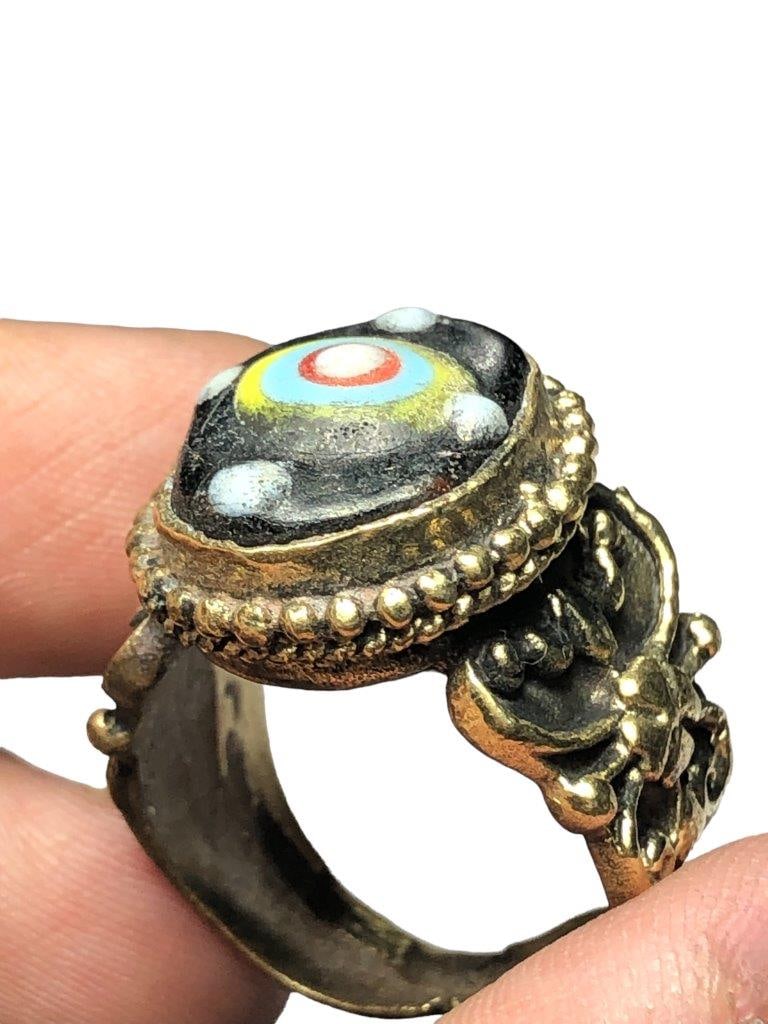 Vintage Style Old Antique Ring (1 of 2)