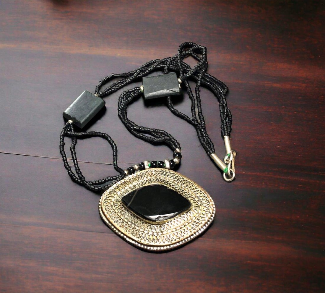 Beautiful Black Agate Necklace - Old Jewelry (1 of 2)