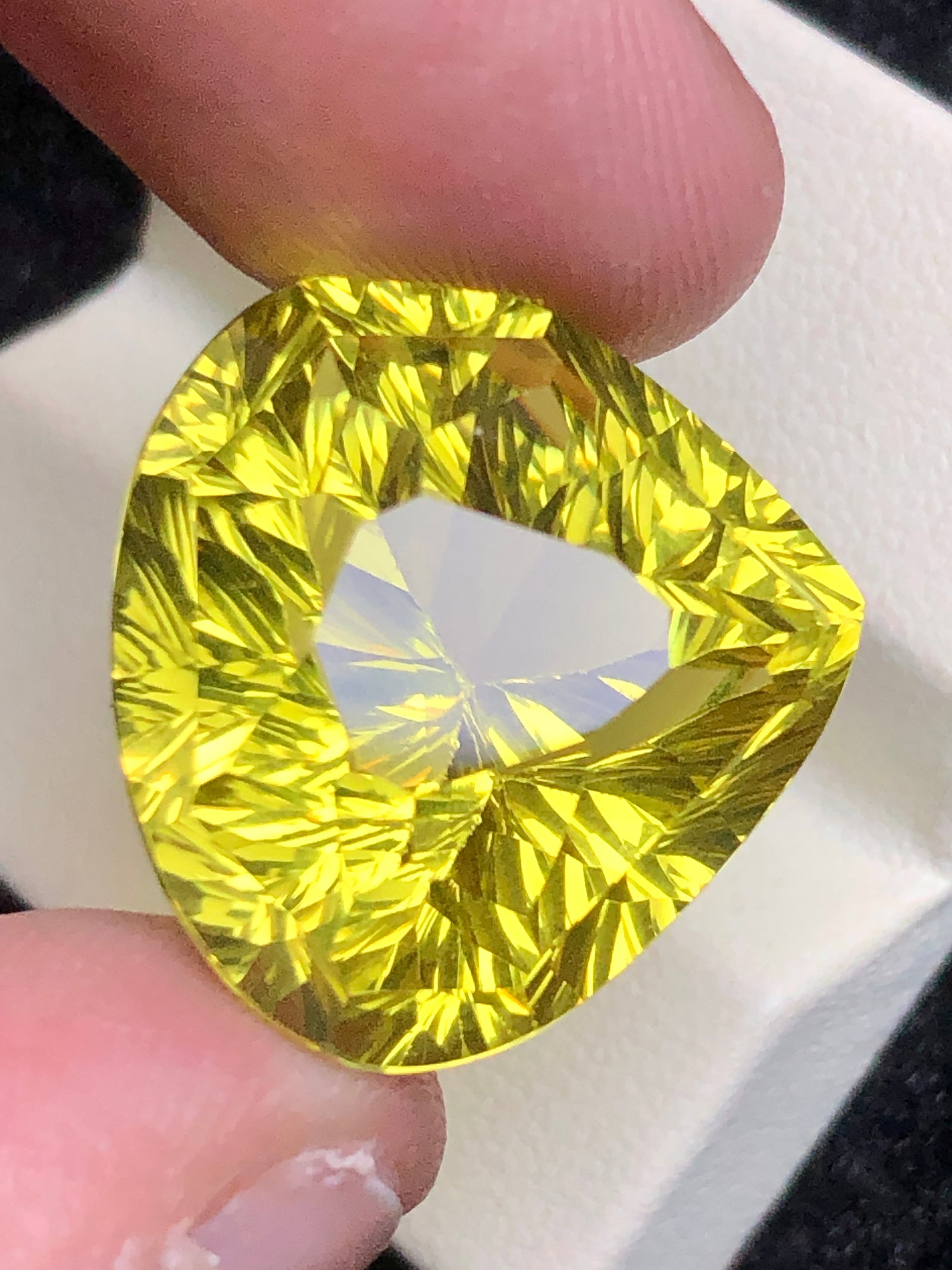 30.90 Carats Natural Lemon Quartz flawless Top quality - 20X23X14 mm: 30.90 Carats Natural Lemon Quartz flawless Top quality - 20X23X14 mmShipping Rate: 23$ WorldWideshipping rates are determined by Parcel weight and destination.Combined shipping: We offer combine shipp