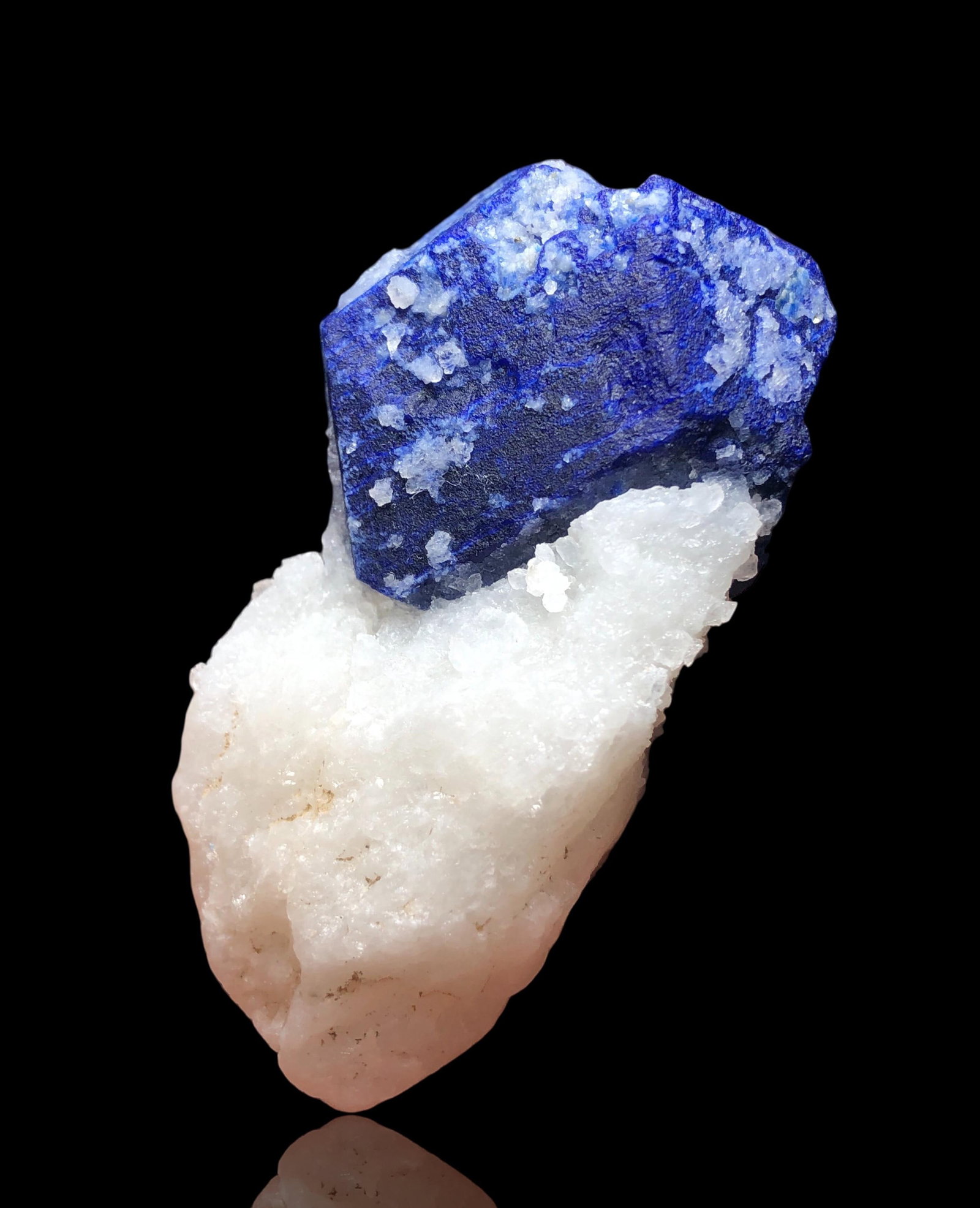 Lazurite Mineral Specimen , Lazurite Specimen From Badakhshan Afghanistan - 53 Grams - 55X31X21 CM: Lazurite Mineral Specimen , Lazurite Specimen From Badakhshan Afghanistan - 53 Grams - 55X31X21 CMShipping Rate: $23.00 .shipping rates are determined by Parcel weight and destination.Combined shippin
