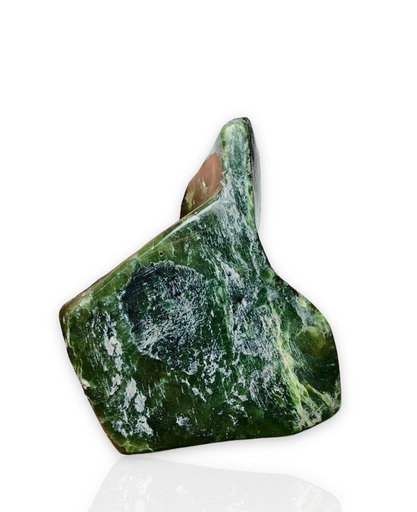 Nephrite Jade Tumble - 261 Grams - 6.5X5.5X4,5 cm: Nephrite Jade Tumble - 261 Grams - 6.5X5.5X4,5 cmShipping Rate: $36.00 .shipping rates are determined by Parcel weight and destination.Combined shipping: We offer combine shipping on multiple items pu