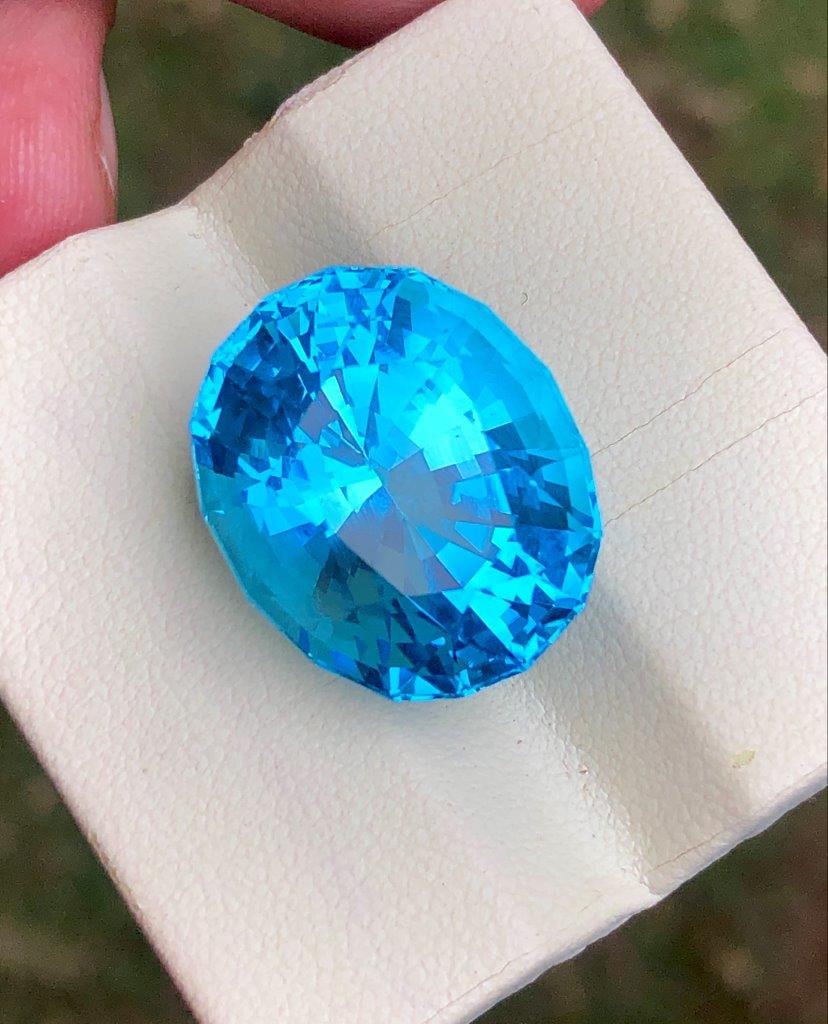 33.45 Carats AAA Swiss Blue Topaz Natural Loose Gemstone 20?17?14 mm Brilliant Blue Collector Stone: 33.45 Carats AAA Swiss Blue Topaz Natural Loose Gemstone 20?17?14 mm Brilliant Blue Collector Stone Choose design of your own and we will make it for youWe accept custom order in Sterling Silver, Gold
