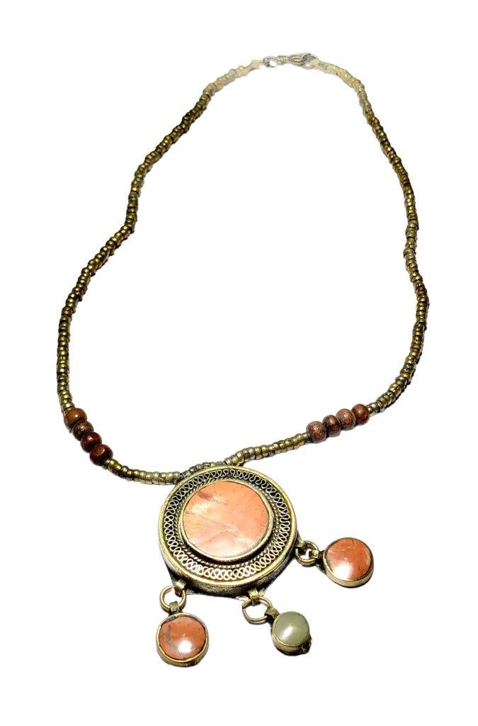 Agate Necklace - Healing handmade jewelry: Agate Necklace - Healing handmade jewelry Shipping: $23.00. Shipping rates are determined by Parcel weight and destination.