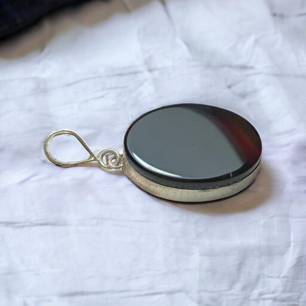 BLACK AGATE CHARM PENDANT: BLACK AGATE CHARM PENDANT Shipping: