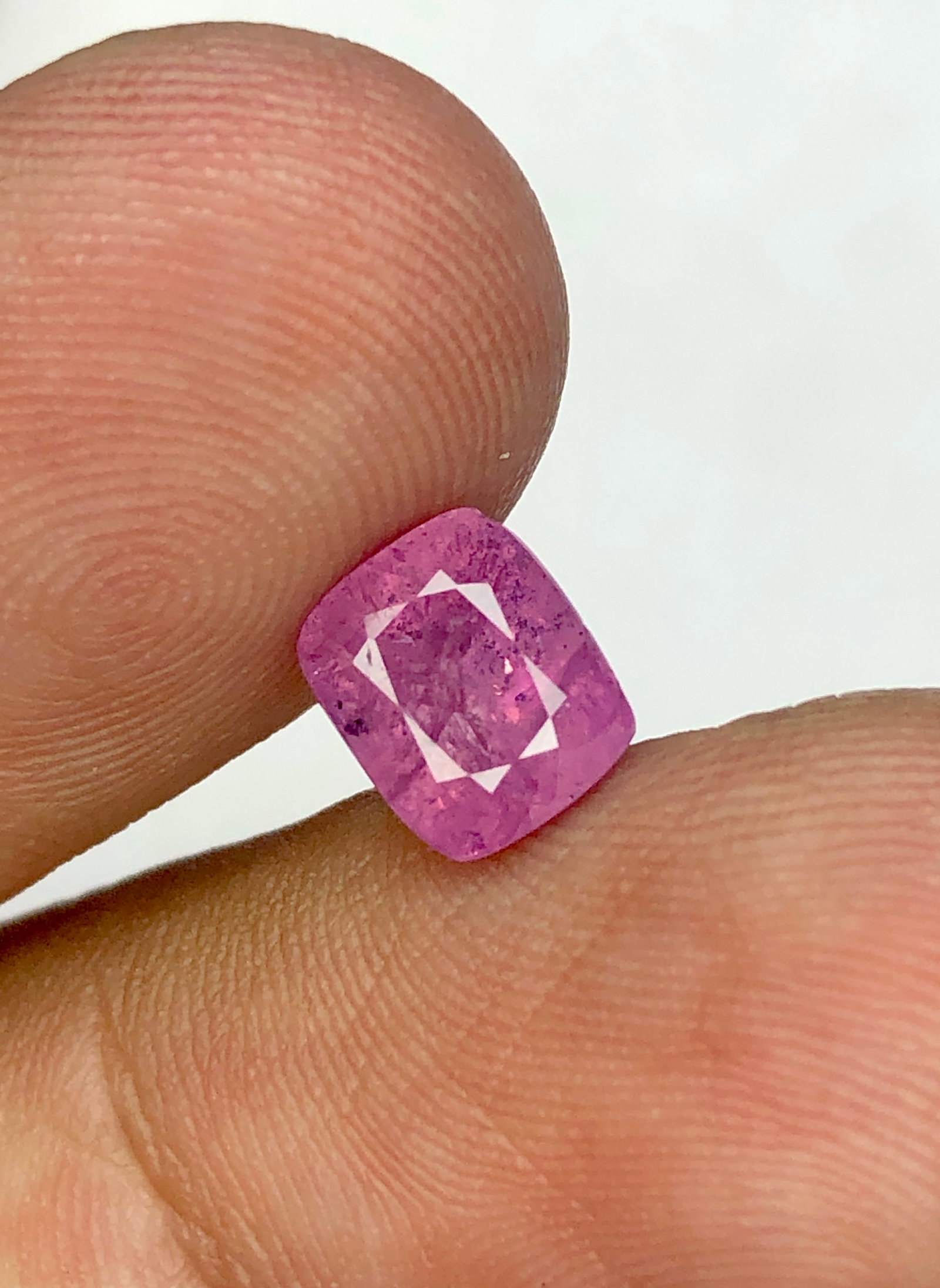 2.50 CARATS NATURAL PINK SAPPHIRE - 7X6X5 mm: 2.50 CARATS NATURAL PINK SAPPHIRE - 7X6X5 mm Shipping Rate: $15.00 .shipping rates are determined by Parcel weight and destination.Combined shipping: We offer combine shipping on multiple items purcha