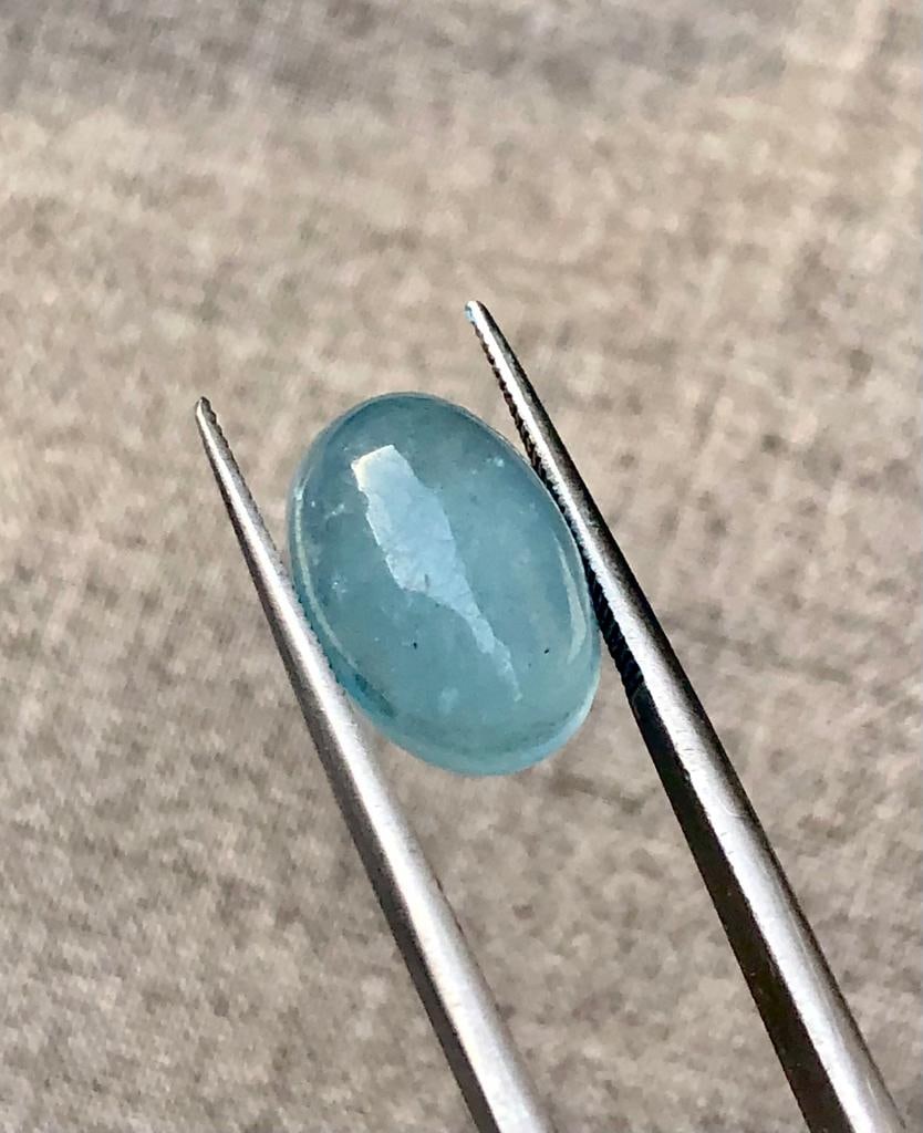 6.75 Carats Deep Blue Natural Aquamarine Cab - 13X9X7 mm: 6.75 Carats Deep Blue Natural Aquamarine Cab - 13X9X7 mm SHIPPING: 23$