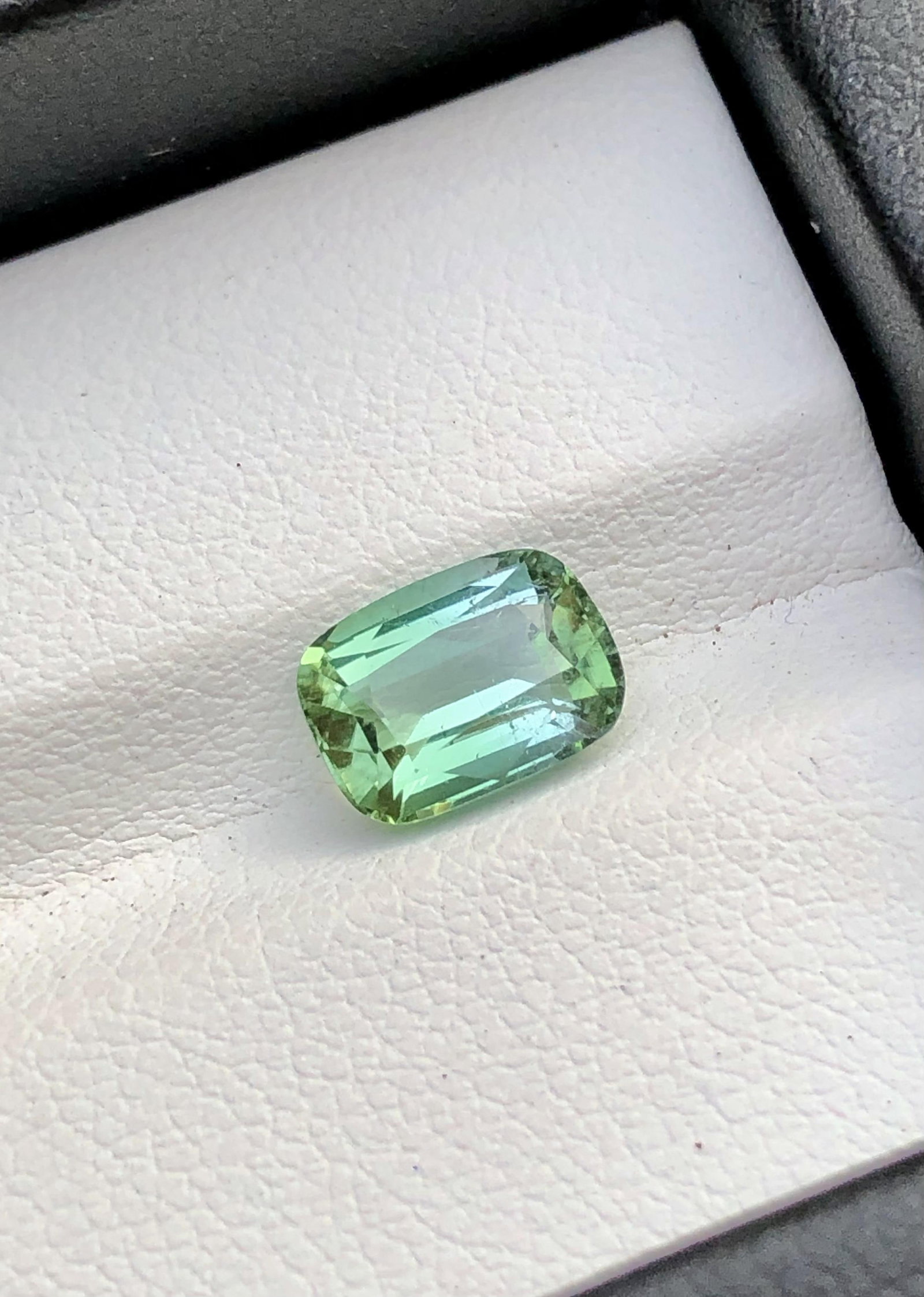 1.90 Carats Natural Chrome Tourmaline - 8X6X5.5 mm: 1.90 Carats Natural Chrome Tourmaline - 8X6X5.5 mm SHIPPING: 23$