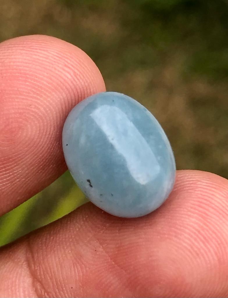 Blue Aquamarine Cab - 12.20 Carats - 16X13X8 mm: Blue Aquamarine Cab - 12.20 Carats - 16X13X8 mm SHIPPING: 23$