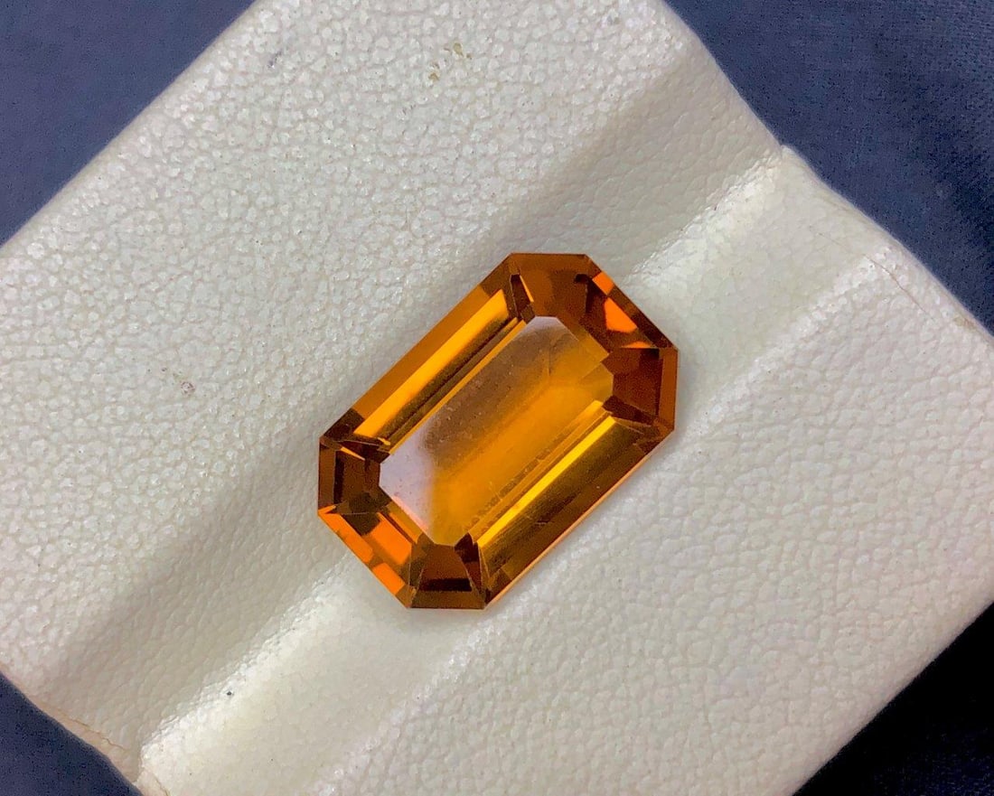 7.95Ct Emerald Cut Honey Citrine Gemstone, Golden Quartz, Custom Jewelry 16X10X7 mm: 7.95Ct Emerald Cut Honey Citrine Gemstone, Golden Quartz, Custom Jewelry 16X10X7 mm Shipping: