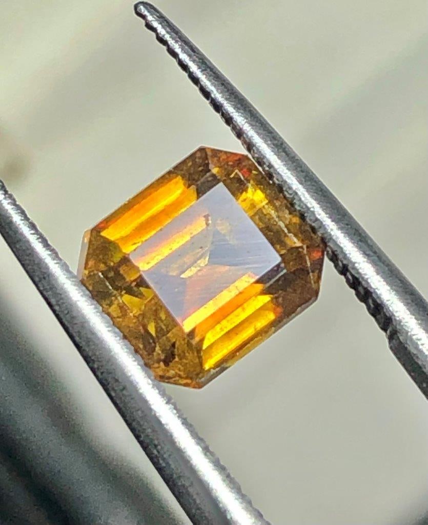 1.45 Carats Natural Sphene Gemstone - 6X6X4 mm: 1.45 Carats Natural Sphene Gemstone - 6X6X4 mm Shipping: