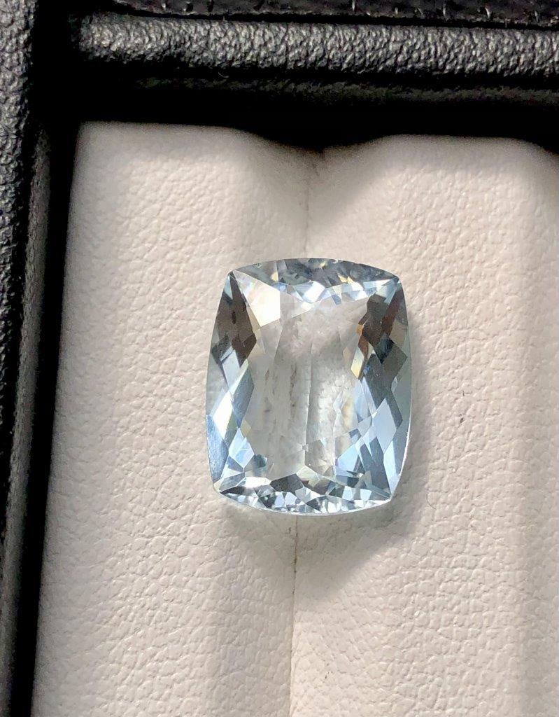 5.55 Carats Natural Aquamarine - 13X11X6 mm: 5.55 Carats Natural Aquamarine - 13X11X6 mmShipping Rate: $15.00 .shipping rates are determined by Parcel weight and destination.Combined shipping: We offer combine shipping on multiple items purchase