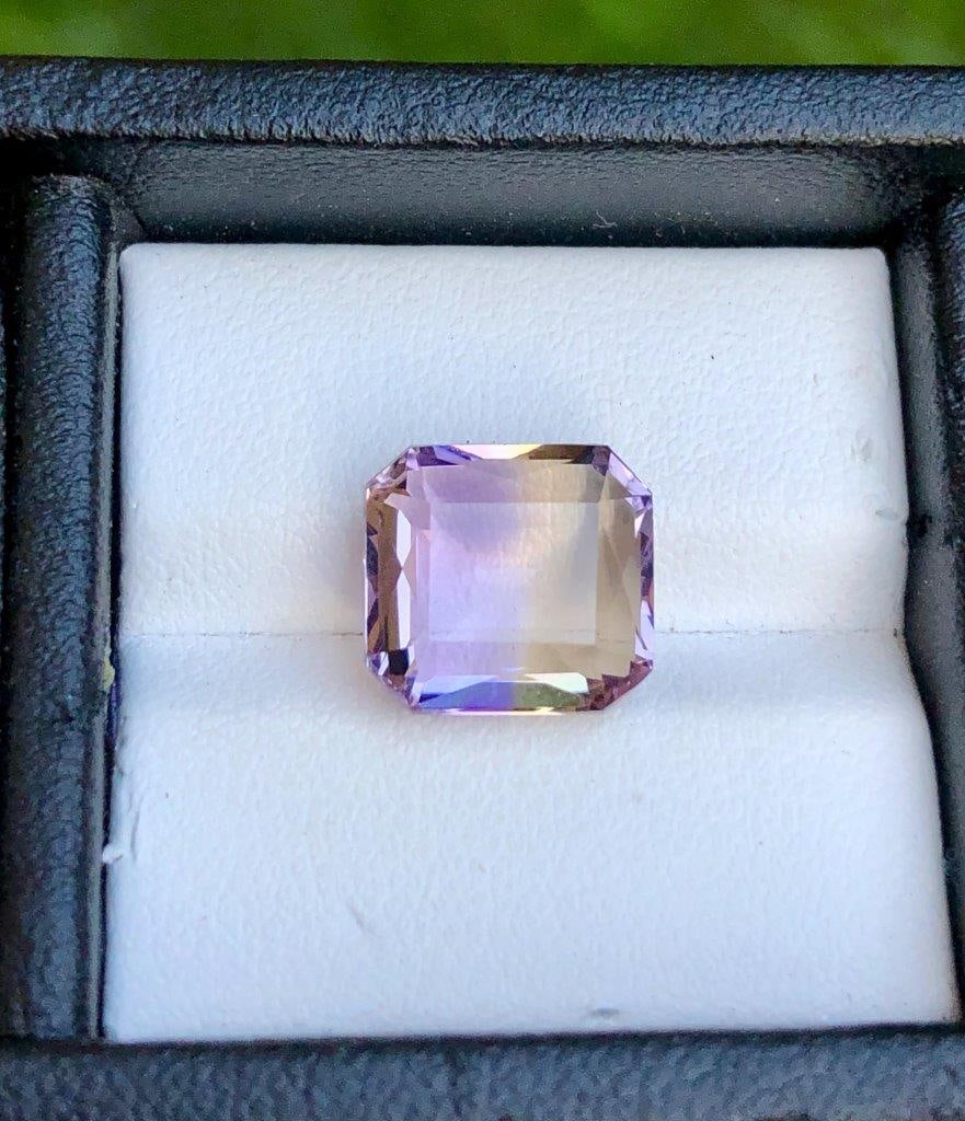 Ametrine For Jewelry - 6 Carats - 11X11X6 mm: Ametrine For Jewelry - 6 Carats - 11X11X6 mmShipping Rate: $15.00 .shipping rates are determined by Parcel weight and destination.Combined shipping: We offer combine shipping on multiple items purchas