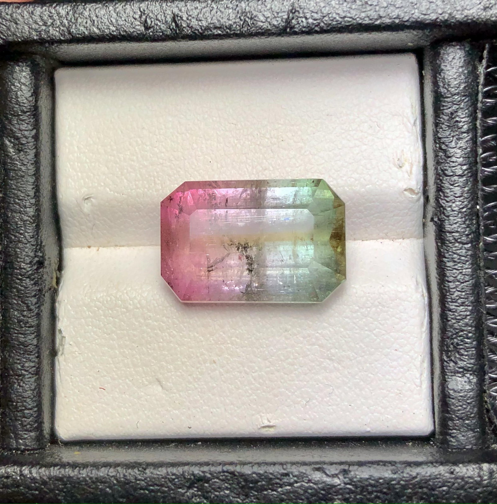 9.85 Carats Bi-Color Natural Tourmaline - 9.85 Carats - 15X10X7 mm: 9.85 Carats Bi-Color Natural Tourmaline - 9.85 Carats - 15X10X7 mmShipping Rate: $15.00 .shipping rates are determined by Parcel weight and destination.Combined shipping: We offer combine shipping on 