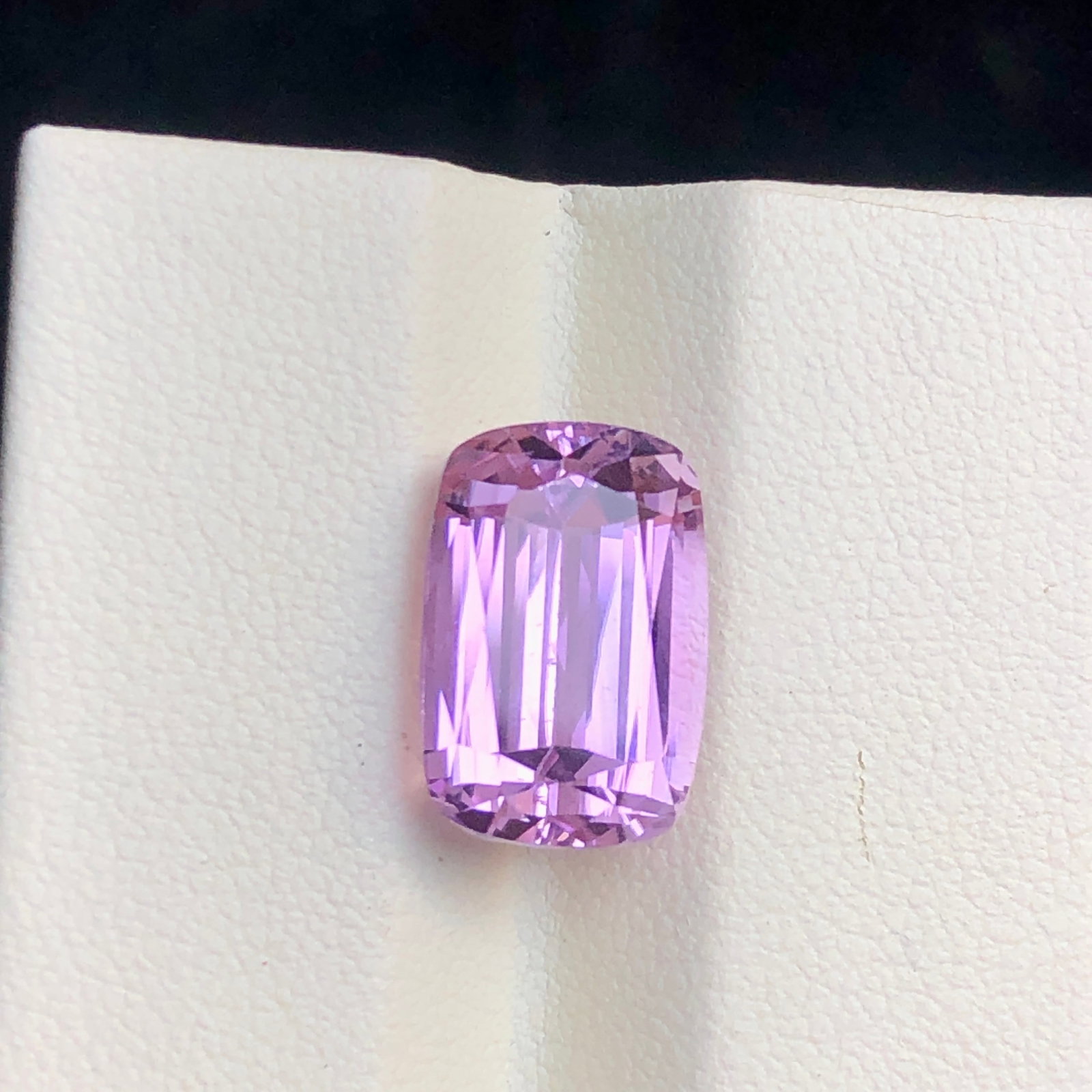 12.20 Carats Natural Pink Kunzite Top Quality - 15X10X9 mm (1 of 6)