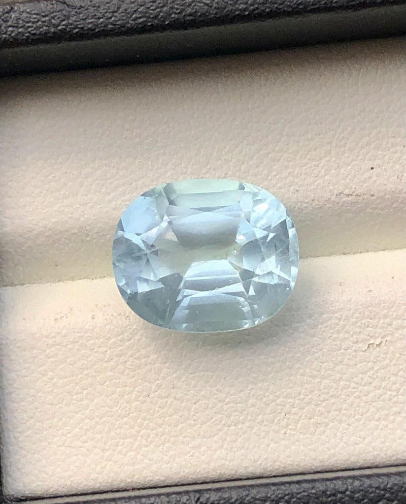 7.95 Carats Natural Santa Maria Aquamarine Gemstone - 14X12X8.5 mm (1 of 4)