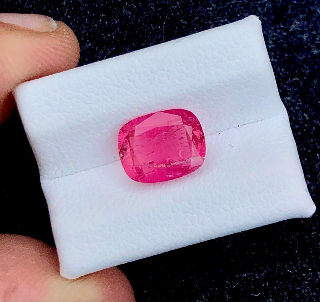Pretty Rubelite Tourmaline - 1.60 Carats - 9X7X4 mm: Pretty Rubelite Tourmaline - 1.60 Carats - 9X7X4 mmShipping Rate: FREE SHIPPINGshipping rates are FREE WORLDWIDECombined shipping: We offer combine shipping on multiple items purchased to reduce shipp
