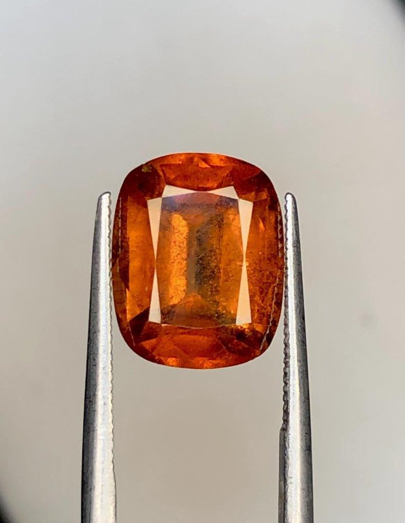 4.45 Carats Natural Hessonite Garmet Gemstone - 10X9X6 mm: 4.45 Carats Natural Hessonite Garmet Gemstone - 10X9X6 mm Choose design of your own and we will make it for youWe accept custom order in Sterling Silver, Gold and Platinum in WholeSale PriceColored