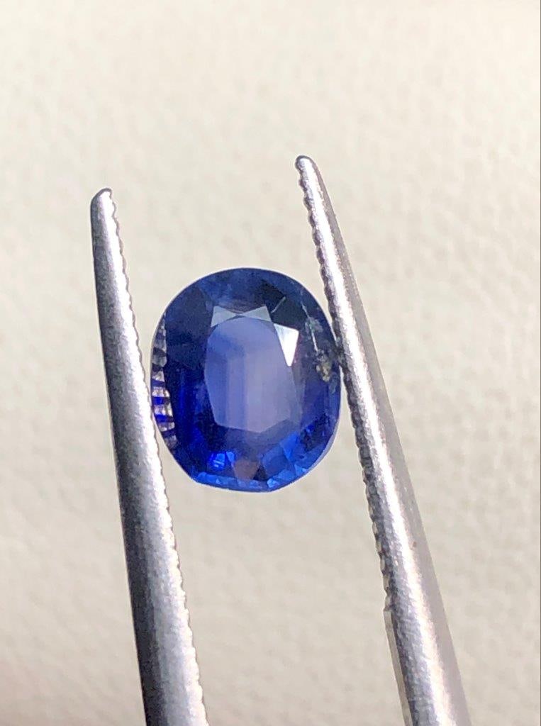 0.90 Carats Natural Royal Blue Sapphire For Ring - 6X5X3 mm (1 of 6)