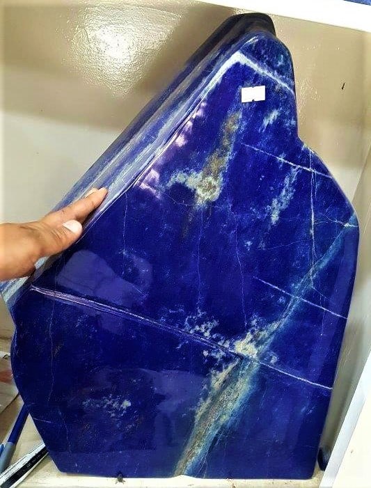 42.5 KG Hand Carved Lapis Lazuli Standing Tumble: 42.5 KG Hand Carved Lapis Lazuli Standing Tumbleshipping rates are determined by Parcel weight and destination.Combined shipping: We offer combine shipping on multiple items purchased to reduce shippi