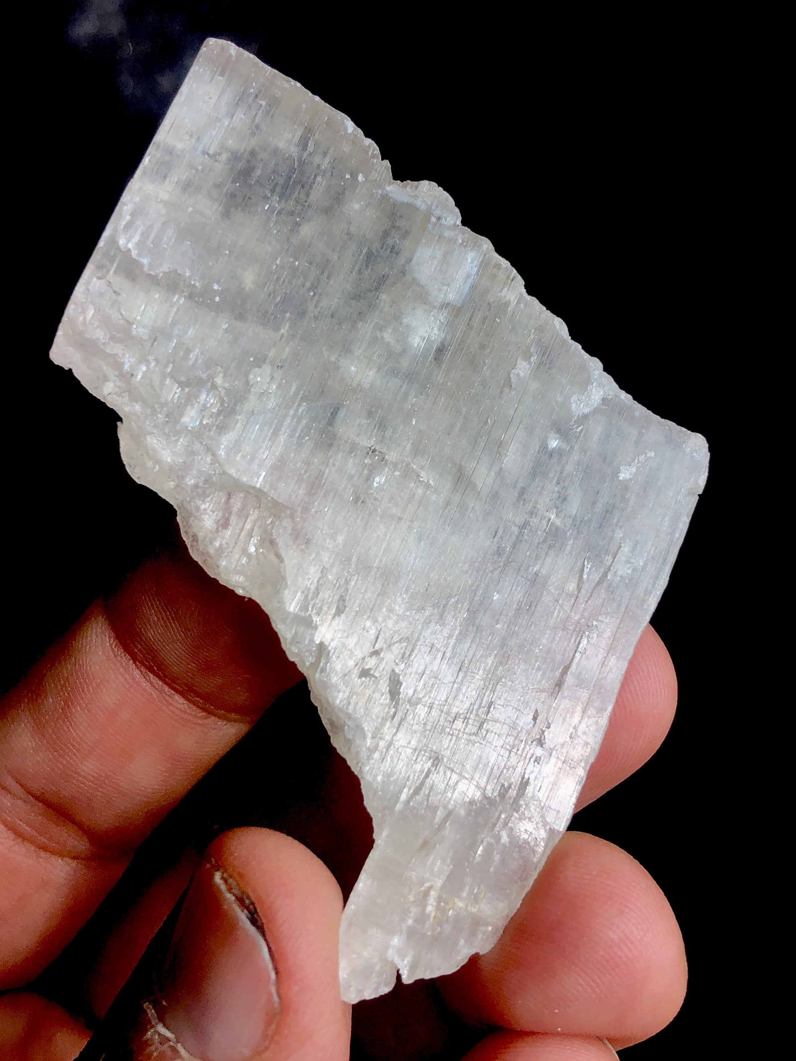 30 Grams Terminated Kunzite Crystal - 59X51X8 mm: 30 Grams Terminated Kunzite Crystal - 59X51X8 mmShipping Rate: 23$shipping rates are determined by Parcel weight and destination.Combined shipping: We offer combine shipping on multiple items purchase