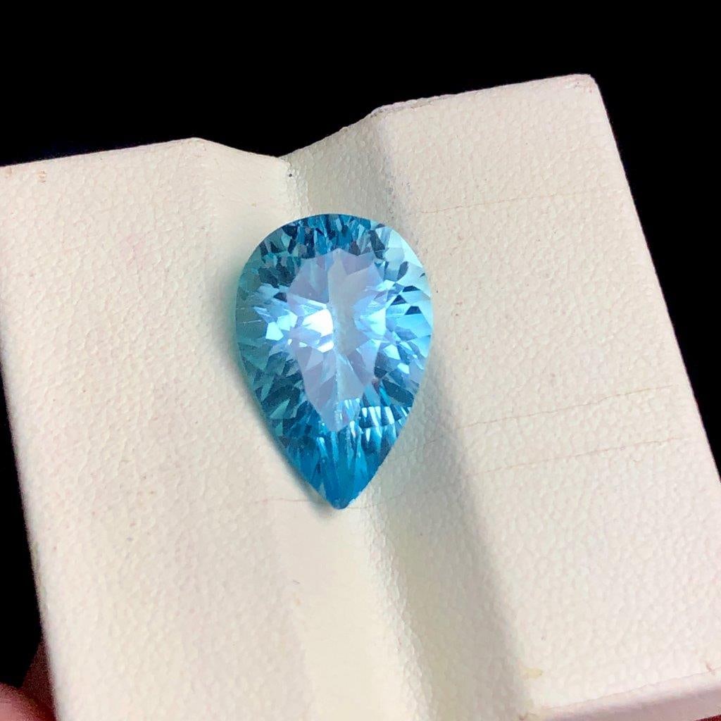 11.55 cts Swiss Blue Topaz Loose Stone ? Eye-Clean Natural Gem - 16.5X12X9 mm: 11.55 cts Swiss Blue Topaz Loose Stone ? Eye-Clean Natural Gem - 16.5X12X9 mmShipping Rate: 23$ WorldWideshipping rates are determined by Parcel weight and destination.Combined shipping: We offer comb