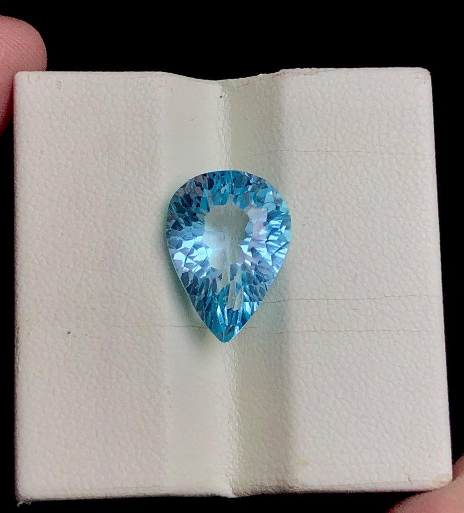 11,40 cts Loose Swiss Blue Topaz Premium Jewelry Quality Gemstone 17X12.5X8 mm: 11.40 cts Loose Swiss Blue Topaz Premium Jewelry Quality Gemstone 17X12.5X8 mmShipping Rate: 23$ WorldWideshipping rates are determined by Parcel weight and destination.Combined shipping: We offer com