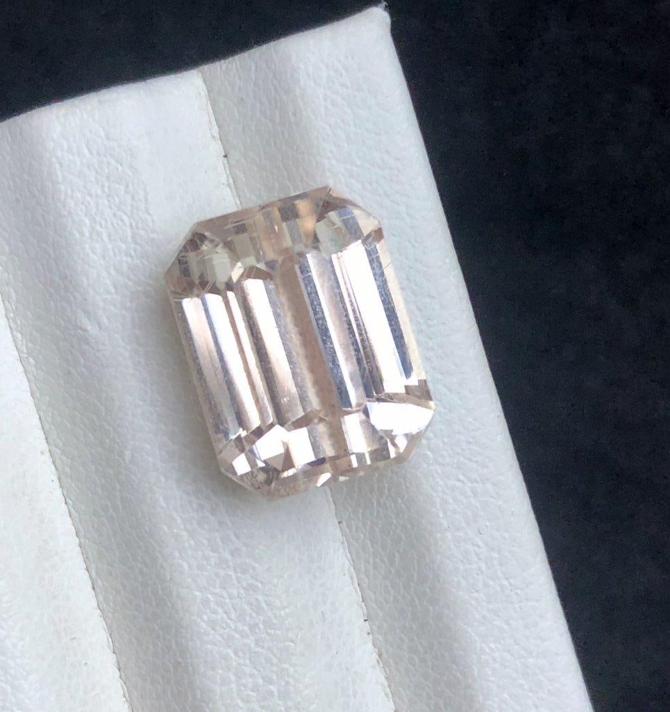 14.10 cts Natural Golden Topaz Faceted Loose Gemstone ? Brilliant Cut - 14X11X10 mm: 14.10 cts Natural Golden Topaz Faceted Loose Gemstone ? Brilliant Cut - 14X11X10 mmShipping Rate: 23$ WorldWideshipping rates are determined by Parcel weight and destination.Combined shipping: We offe