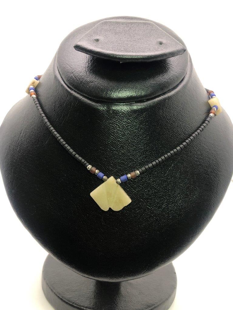 Vintage Serpentine Necklace ? Elegant Retro Jewelry, Old Fashion Design: Discover this stunning vintage serpentine necklace, featuring graceful curves and classic elegance. Perfect for collectors and lovers of retro jewelry, this piece adds sophistication to any collection