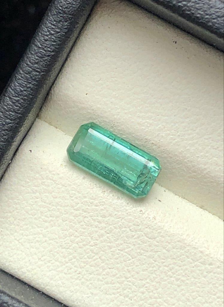2.15 Carats Bluish Green Tourmaline Gemstone - 11X6X5 mm: 2.15 Carats Bluish Green Tourmaline Gemstone - 11X6X5 mm SHIPPING: 23$ Worldwide