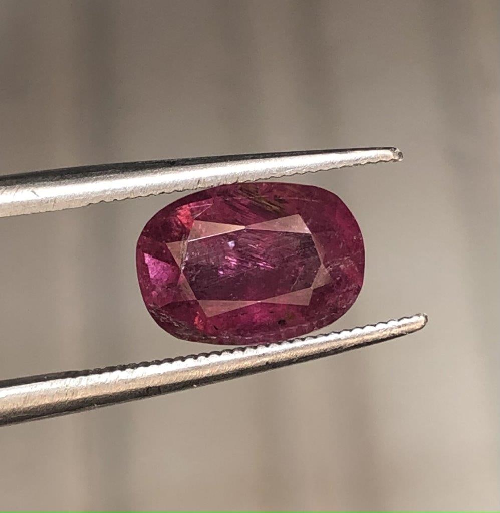 Pretty Rubelite Tourmaline Gemstone - 2 Carats - 10X7X5 mm: Pretty Rubelite Tourmaline Gemstone - 2 Carats - 10X7X5 mm SHIPPING: 23$