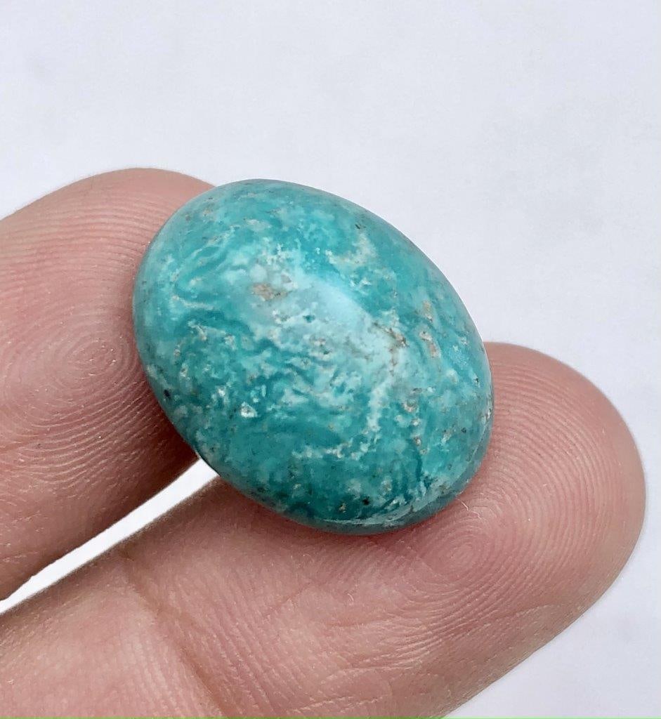18.35 Carats Natural Turquoise CAB - 20X15X9 mm: 18.35 Carats Natural Turquoise CAB - 20X15X9 mm SHIPPING: 23$